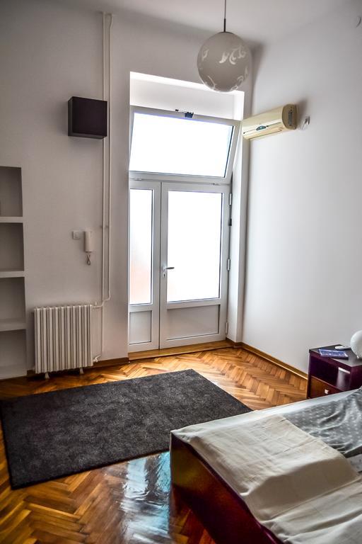 Modena Apartments Novi Sad Rum bild