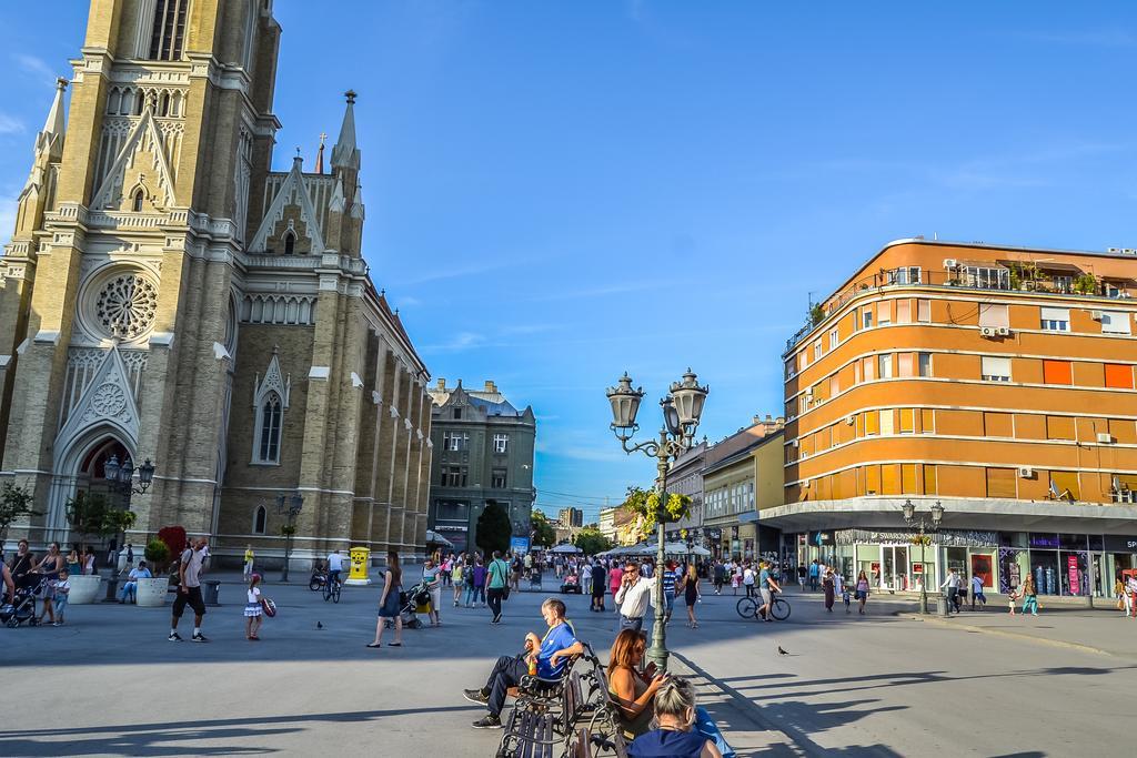 Modena Apartments Novi Sad Rum bild